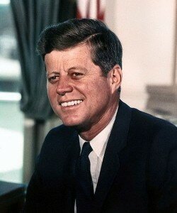 500px-John_F._Kennedy,_White_House_color_photo_portrait